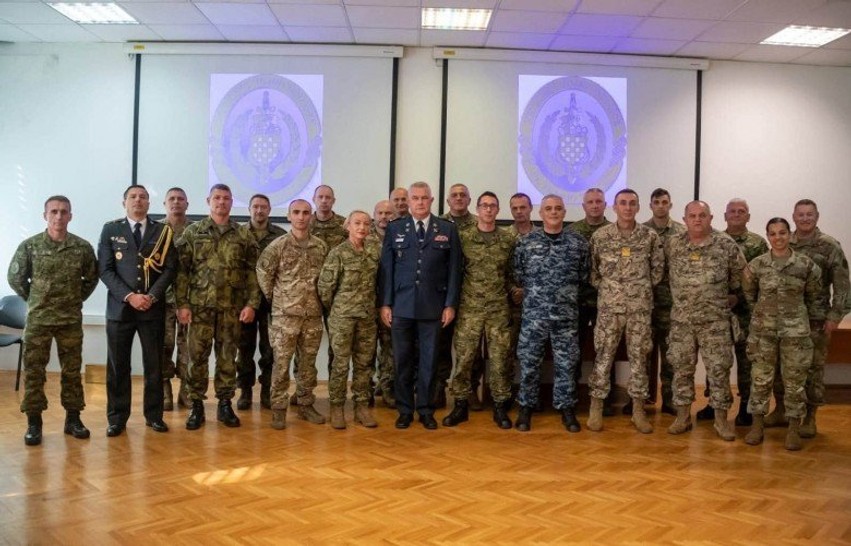 Sukses ndërkombëtar për FSK-në, ushtarakët kosovarë përfundojnë trajnimin prestigjioz në Kroaci