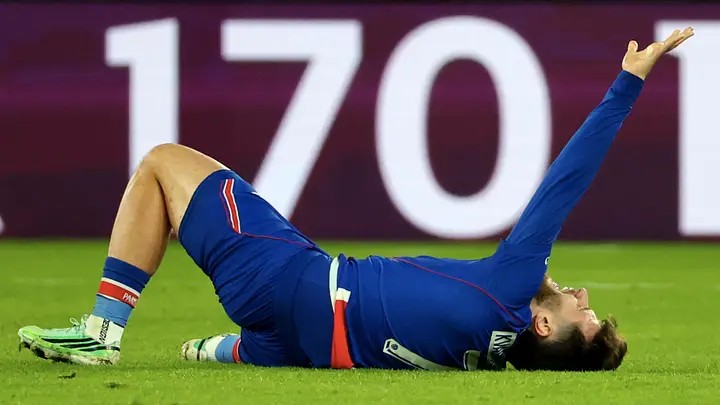 Ndërhyrje kirurgjikale e suksesshme për yllin e PSG-së, Kvaratskhelia mbyllet sezoni