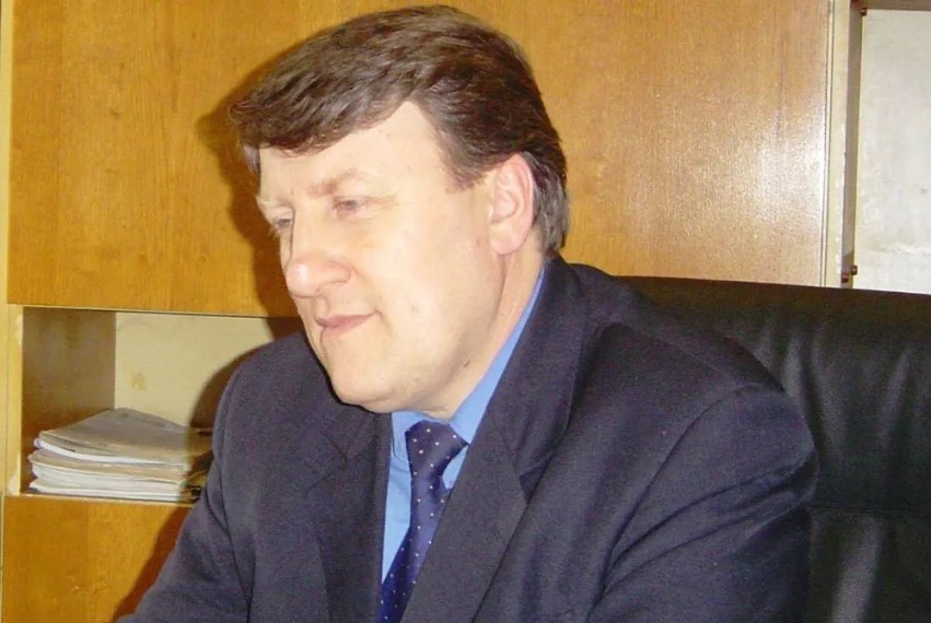 Aspiratat për kolltuk dhe privilegje: Prapaskenat e listave unike dhe garës politike