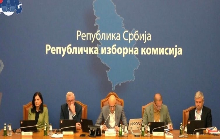 Zgjedhjet e Serbisë: Qytetarët me të drejtë vote nga Kosova do t'i drejtohen kutive në territorin serb