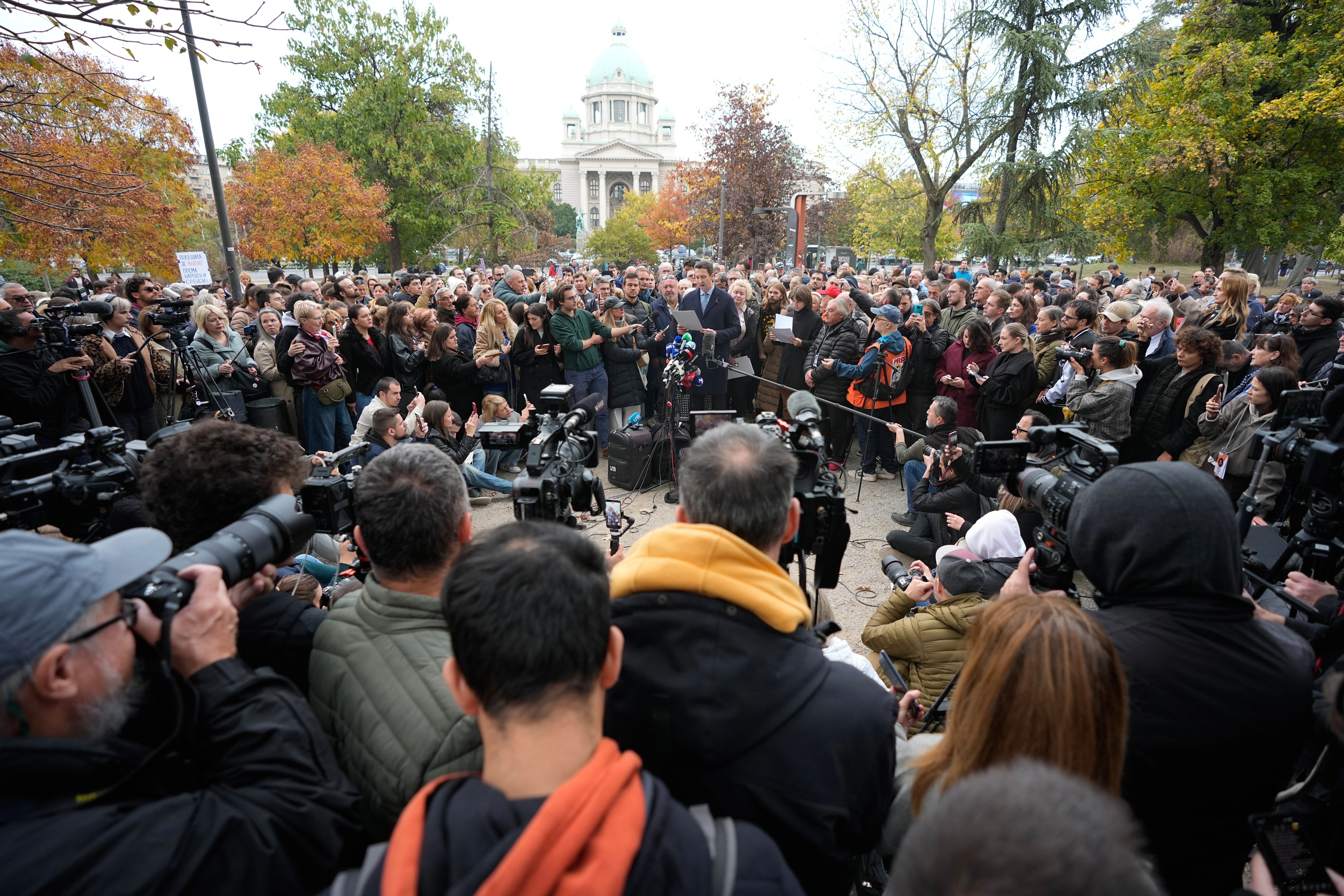Studentët fitues në Serbi kërkojnë largimin urgjent të krerëve të policisë dhe drejtësisë