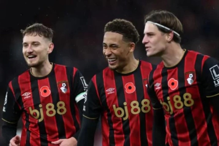 Çmimi astronomik: Bournemouthi vendos shifrën prej 100 milionë funtesh për Alex Scott