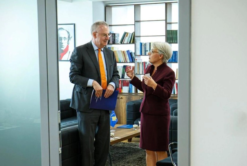 Gërvalla pas takimit me Schubel: Reforma në drejtësi do të ecë para me vendosmëri dhe pa asnjë kompromis