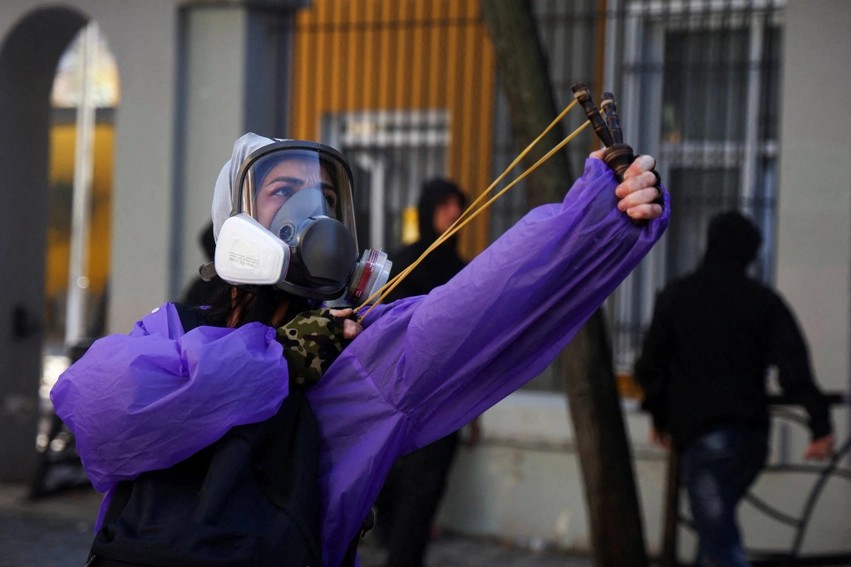 Bilanci i protestës: 11 të lënduar kërkojnë ndihmë mjekësore në QSUT, mes tyre të mitur dhe efektivë