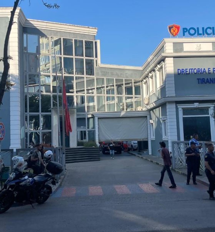 Goditje e trafikut të drogës në Tiranë: Kapen tre të kërkuar që operonin pranë institucioneve arsimore