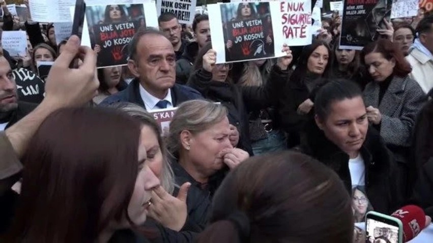 Thirrje për llogaridhënie në Pejë: Sot mbahet marsh protestues kundër vrasjes së grave pas tragjedisë së Arlinda Zekajt