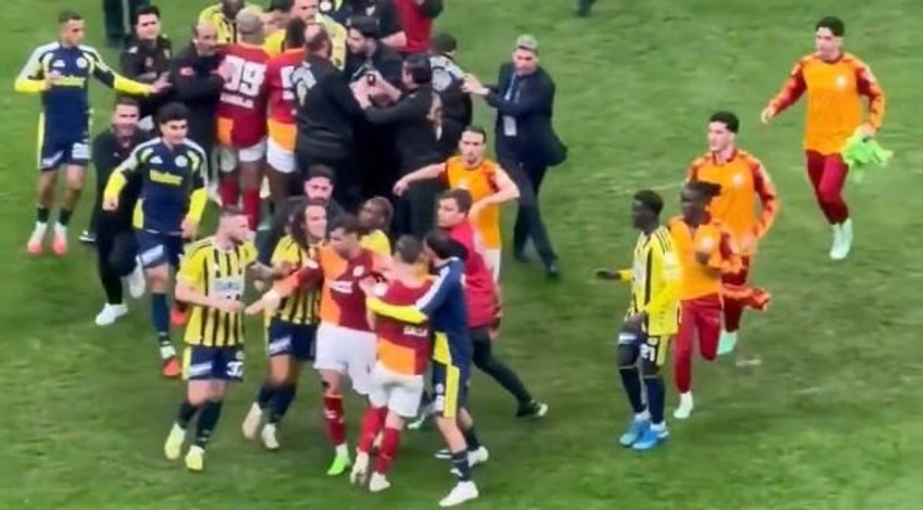 Tensionet pas derbit, Galatasaray lëshon komunikatë të ashpër ndaj Fenerbahçes