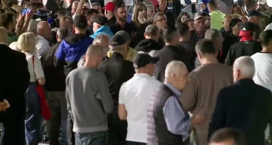 120 ditë rezistencë: Qytetarët nuk lëkunden nga kërkesa për largimin e qeverisë