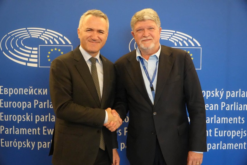 Procesi i integrimit evropian në fokus, Zulfaj takohet në Bruksel me eurodeputetin Picula