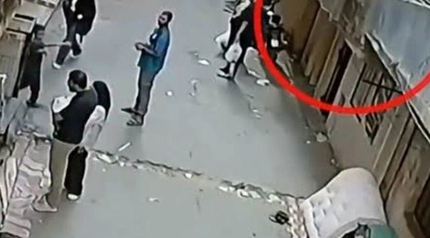 Veprim heroik në Egjipt: Pronari i dyqanit shpëton mrekullisht fëmijën në sekondat e fundit
