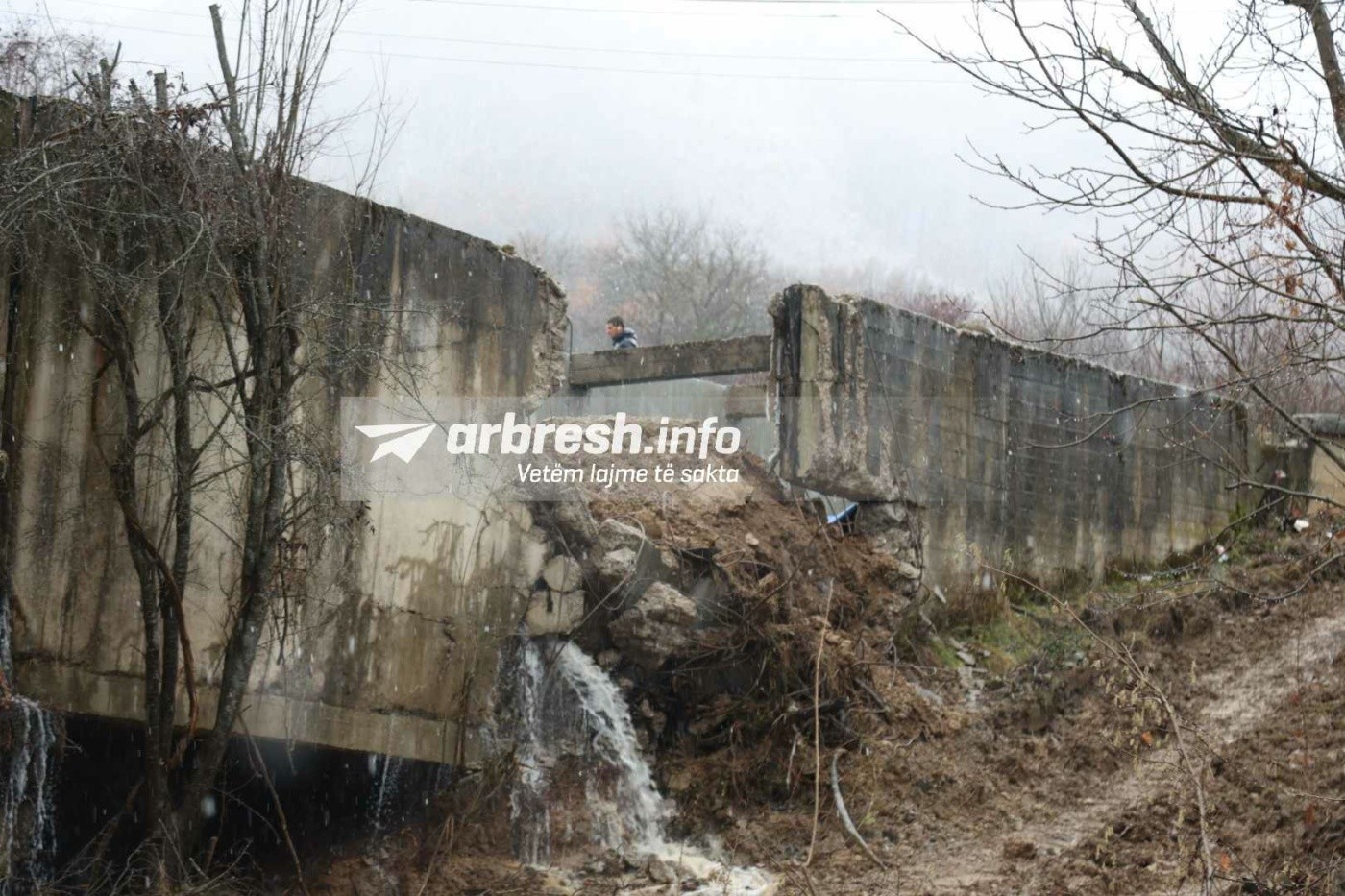 Sulmi në Ibër-Lepenc, dëshmitarja rrëfen në gjykatë momentet e tmerrit: Shtëpia u trondit nga shpërthimi, mendova se ishte tërmet