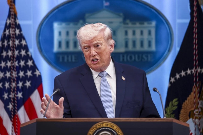 Përplasje e ashpër në Shtëpinë e Bardhë: Trump 'sulmon' verbalisht gazetarin britanik