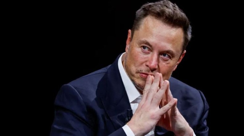Elon Musk paralajmëron ndryshimin e emrit të divizionit të inteligjencës artificiale në SpaceXSI