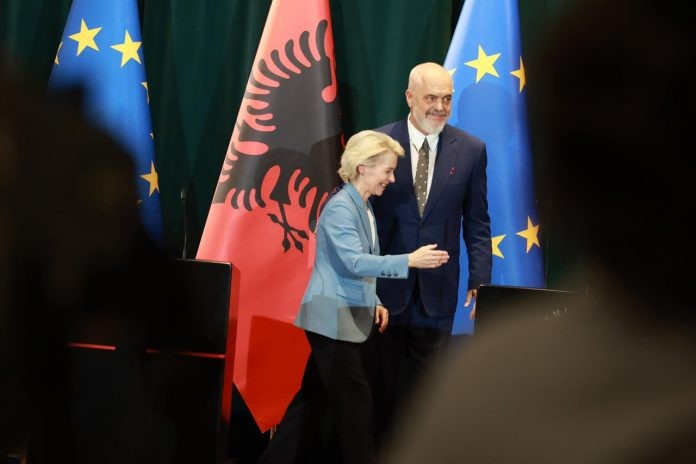 Hapat e sigurt drejt BE-së, Rama nga takimi me Von der Leyen: Synojmë mbylljen e kapitujve brenda vitit