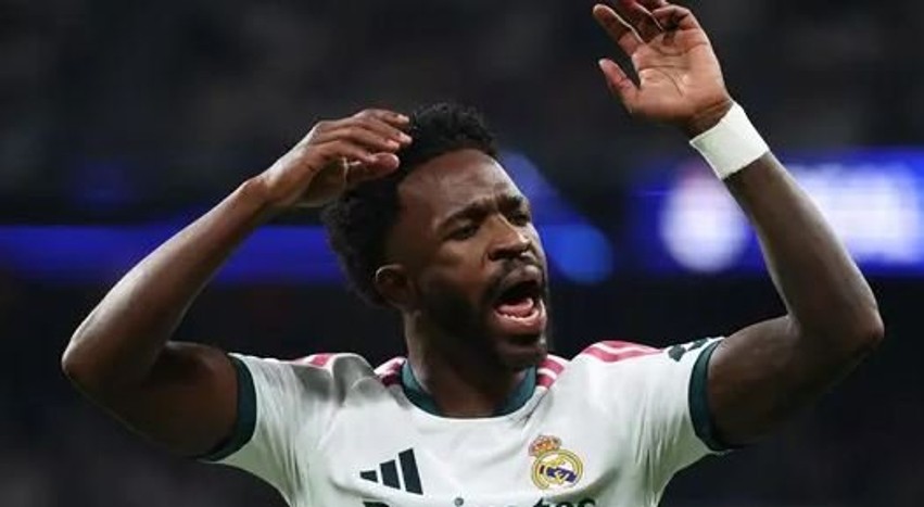 Kaos në “Bernabeu”: Vinícius humbet kontrollin, Bellingham shpërthen pas kartonit të kuq