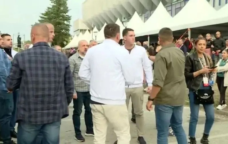 Prishtina zyrtare kërkon reagim ndërkombëtar ndaj Beogradit për strehimin e Radoiçiqit