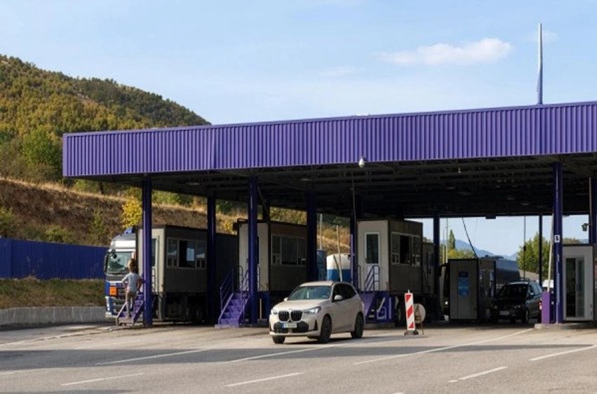 Fluks më i ulët udhëtarësh nga Kosova drejt Shqipërisë gjatë fundjavës