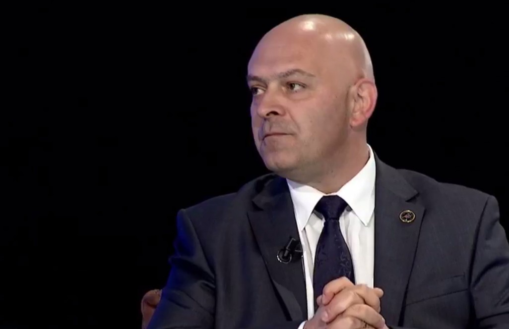 Gjini me akuza të forta ndaj Qeverisë: Dëmtuan rëndë një biznes në Gjakovë pasi proklamuan mbylljen e tij