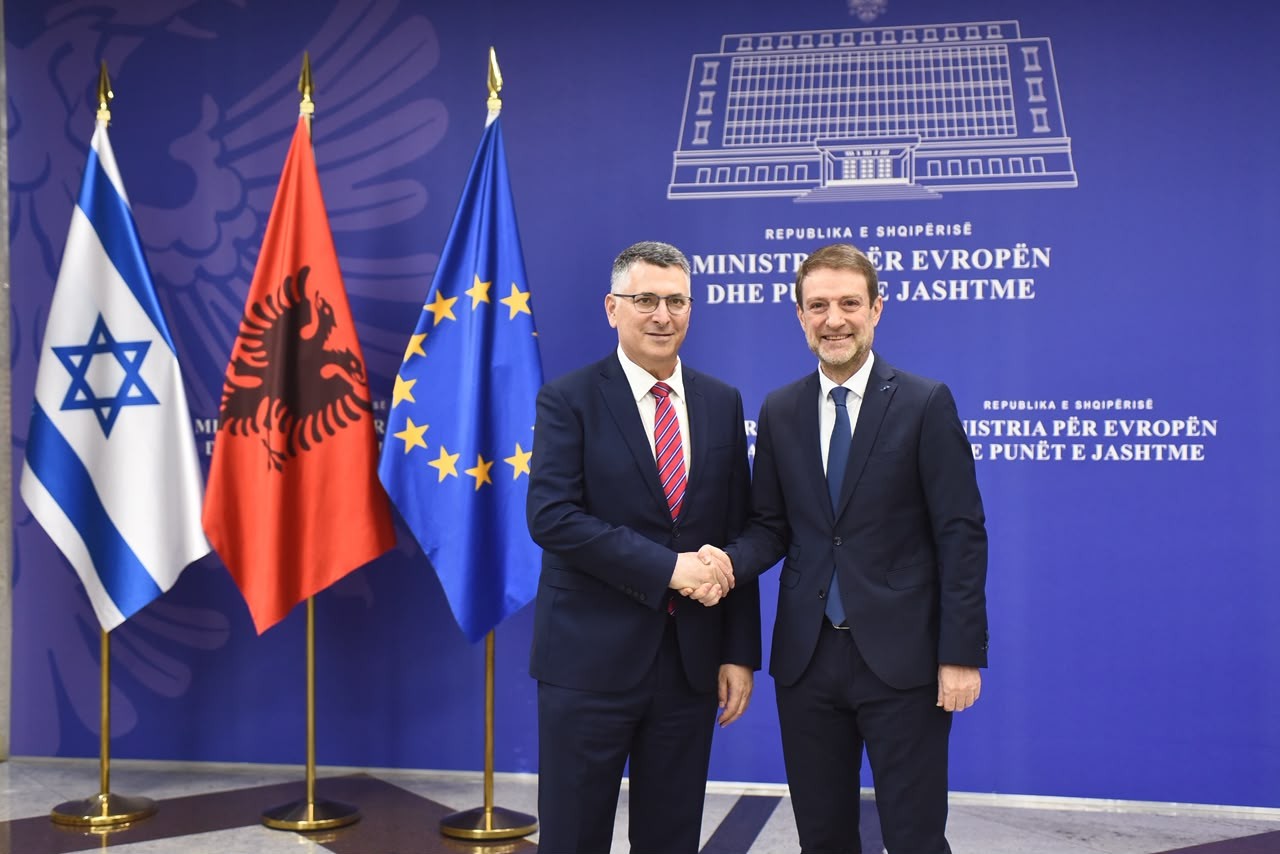 Tiranë-Jeruzalem: Lidhja dypalëshe merr një hov të ri, Hoxha dhe Sa’ar vulosin marrëveshjen strategjike