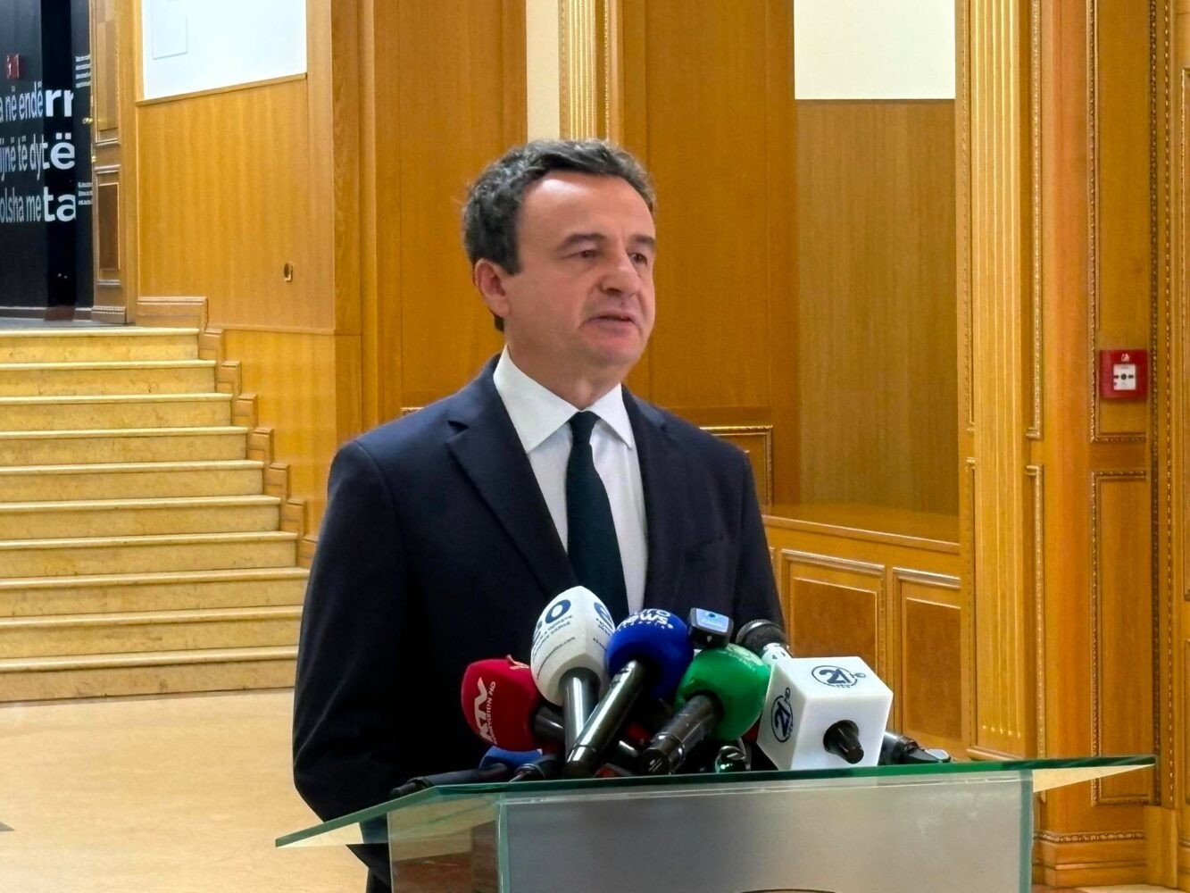 Kryeministri Kurti thërret sot konferencë të jashtëzakonshme për media
