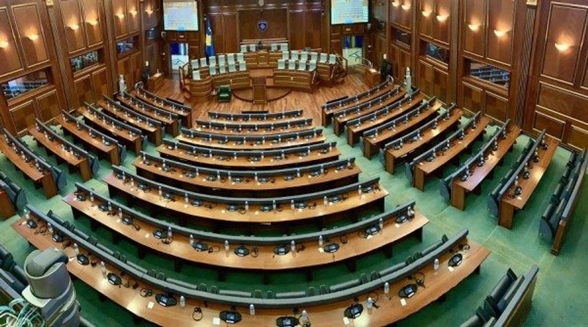 Vonesa në Kuvend: Seanca plenare nuk nis as një orë pas afatit të paraparë