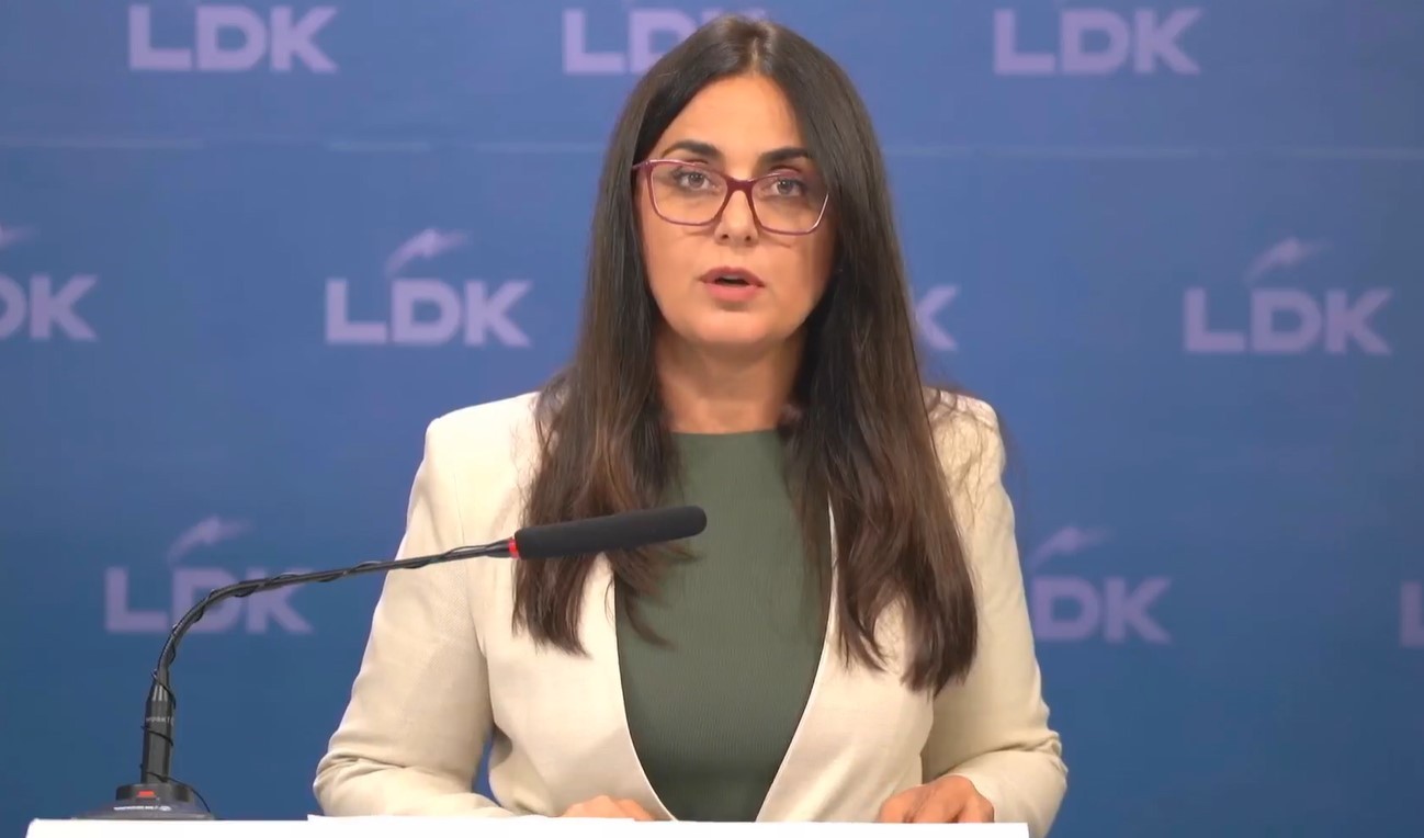 Zhvillimet e fundit/ Lushaku-Sadriu e cilëson si sfiduese natën e mbrëmshme për institucionet e Kosovës