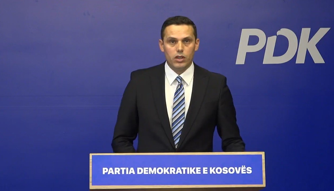 Përplasje në PDK: Cilat nga figurat kyçe të partisë po i japin mbështetje publike Përparim Grudës?