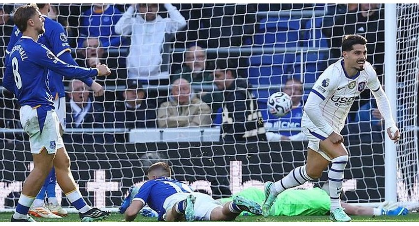 Chelsea triumfon në udhëtim ndaj Evertonit falë dygolëshit të Pedro Netos