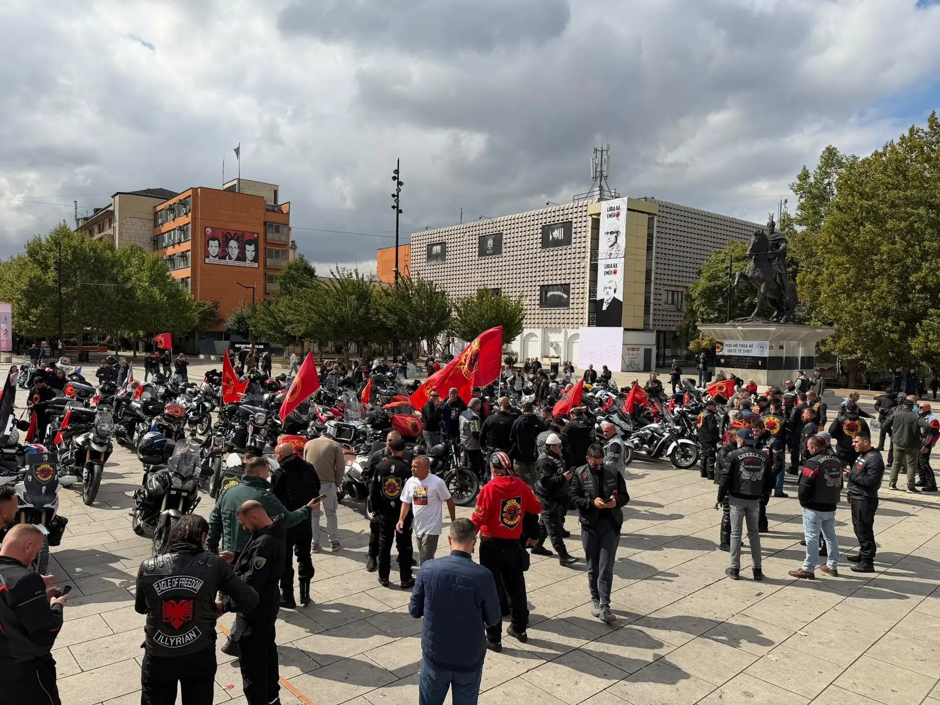Nën moton “UÇK është liria jonë”, motoçiklistët përmbyllin marshin nga Vërmica në Prishtinë