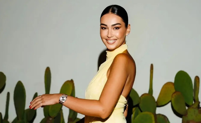 “Dhuna nuk është përgjigje” – Modelja e njohur Adrola Dushi thyer heshtjen pas trazirave në kryeqytet