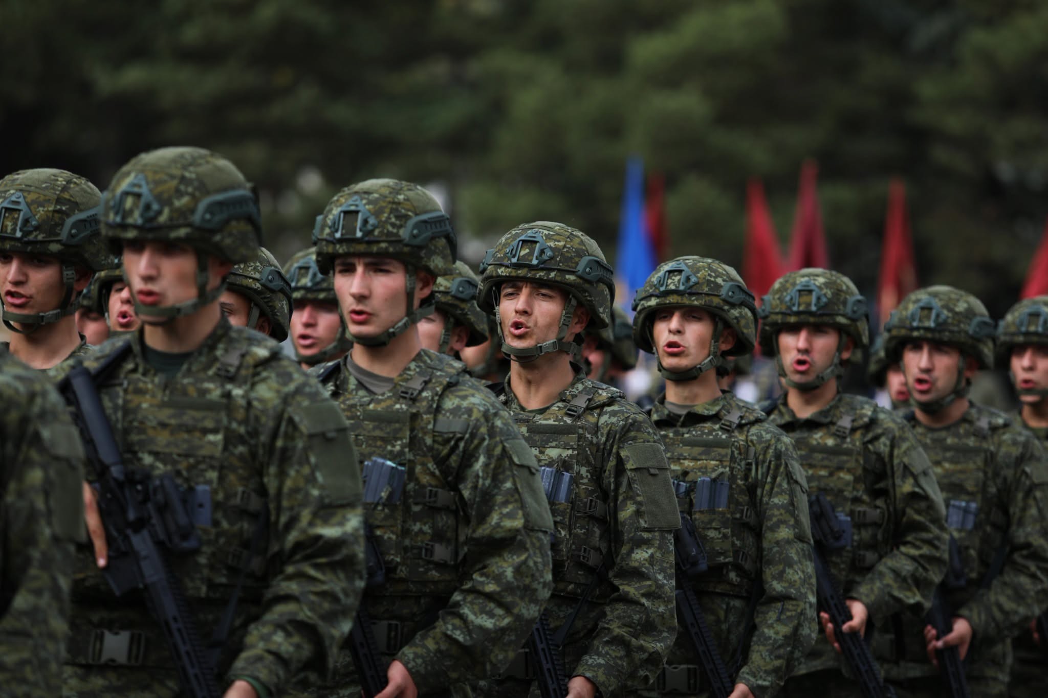 Ceremoni madhështore: 515 ushtarë të rinj i bashkohen radhëve të Forcës së Sigurisë së Kosovës