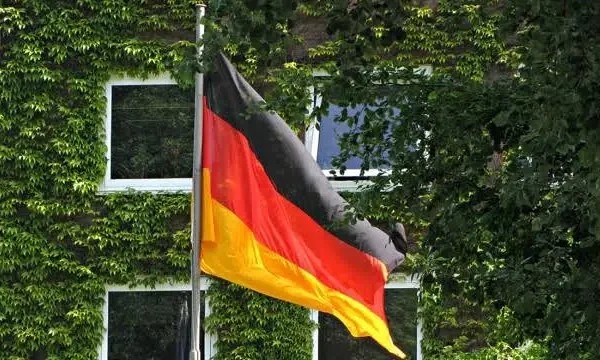 Shënimi i Ditës së Bashkimit Gjerman: Ambasada në Prishtinë mbledh sot personalitete të larta në një pritje festive