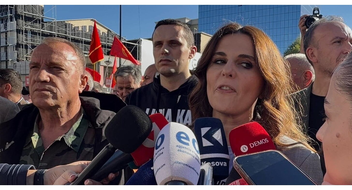 Vlora Çitaku nga protesta: Kjo është beteja më vendimtare për Kosovën dhe gjithë shqiptarët