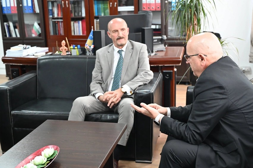 Bashkëpunim më i ngushtë mes dy shteteve: Drejtori i Arkivave të Shqipërisë, Auron Rrokaj, viziton ASHAK-un