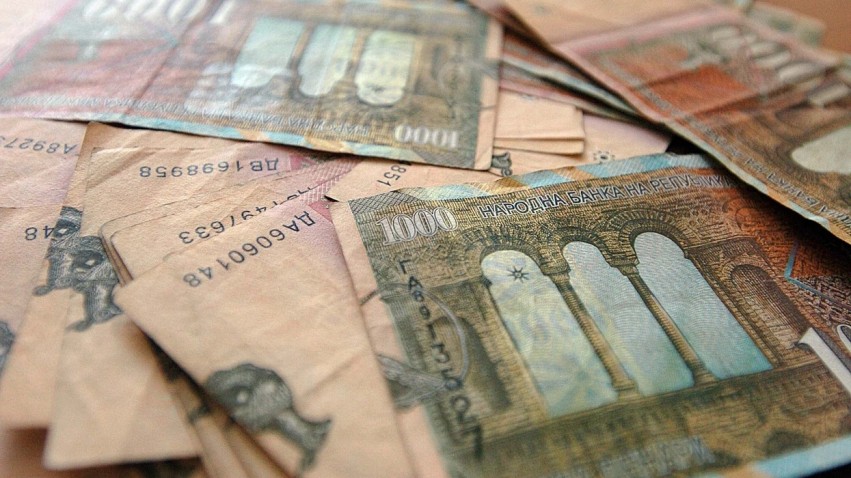 Mbështetje financiare për ekonominë: Mbi 14 miliardë denarë kredi për kompanitë vendase