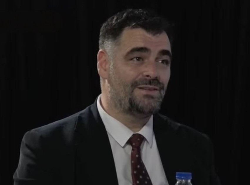 Mustafi paralajmëron kthesë: Zhvillimet e reja politike në Serbi mund t'i japin frymëmarrje shqiptarëve të Luginës