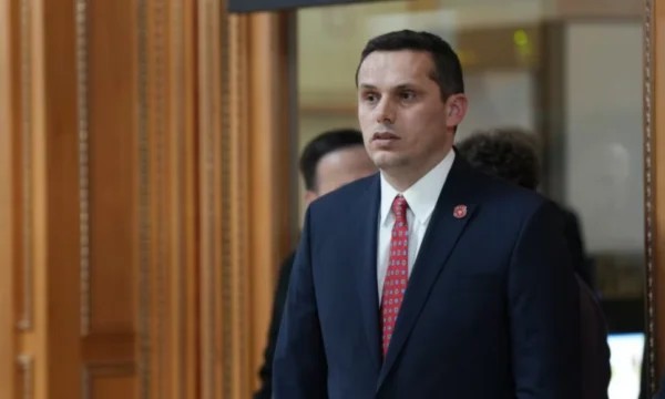 Gruda akuzon Vetëvendosjen për qasje të padrejtë ndaj nismës së PDK-së për Specialen dhe kushtëzim me postin e presidentit