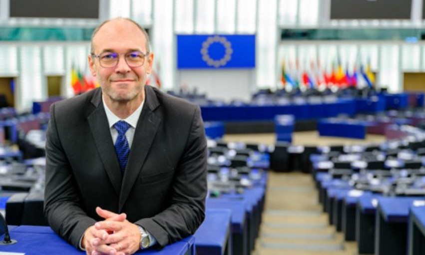 Stier: Realiteti historik nuk ndryshon, Kosova, Kroacia dhe Bosnja ishin viktimat e agresionit serb