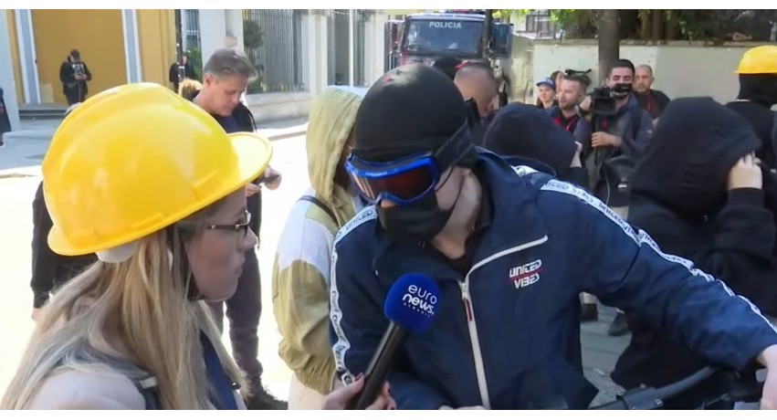 Të rinjtë në protestë ashpërsojnë tonet: Kërkuam dialog për tre muaj, tani kërkojmë vetëm dorëheqje