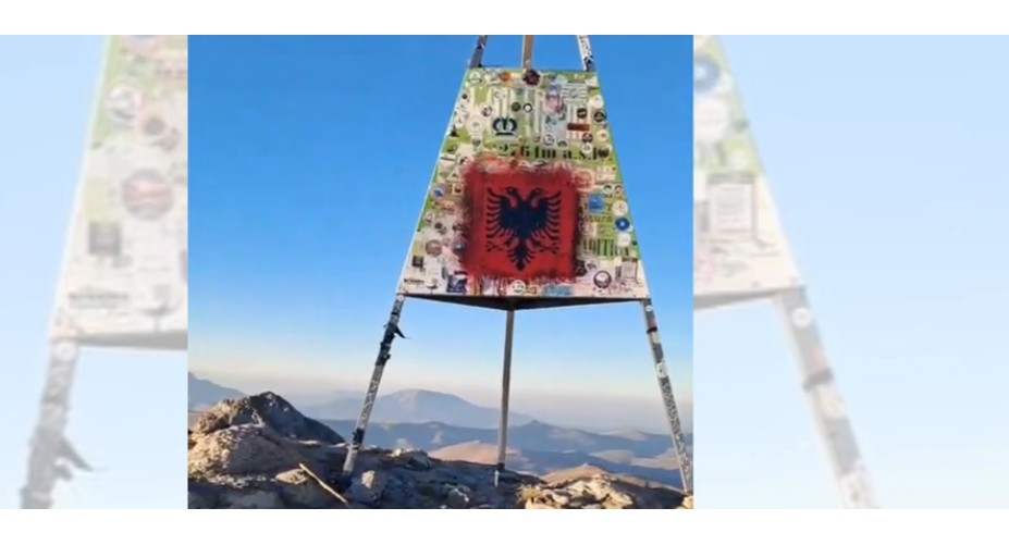 Simboli kuqezi valëvitet sërish në majën e Korabit, studentët ndërmarrin aksionin