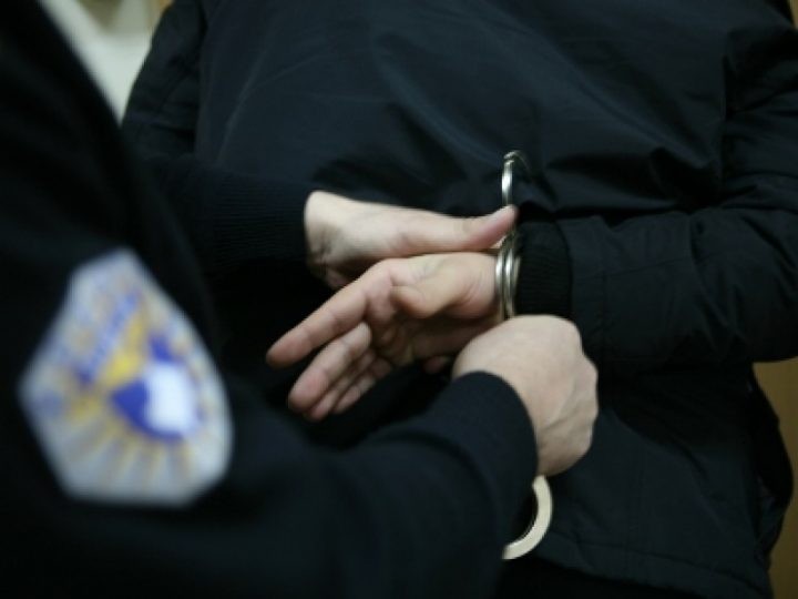Arrestohet 42 vjeçari i kërkuar për vjedhje të rëndë