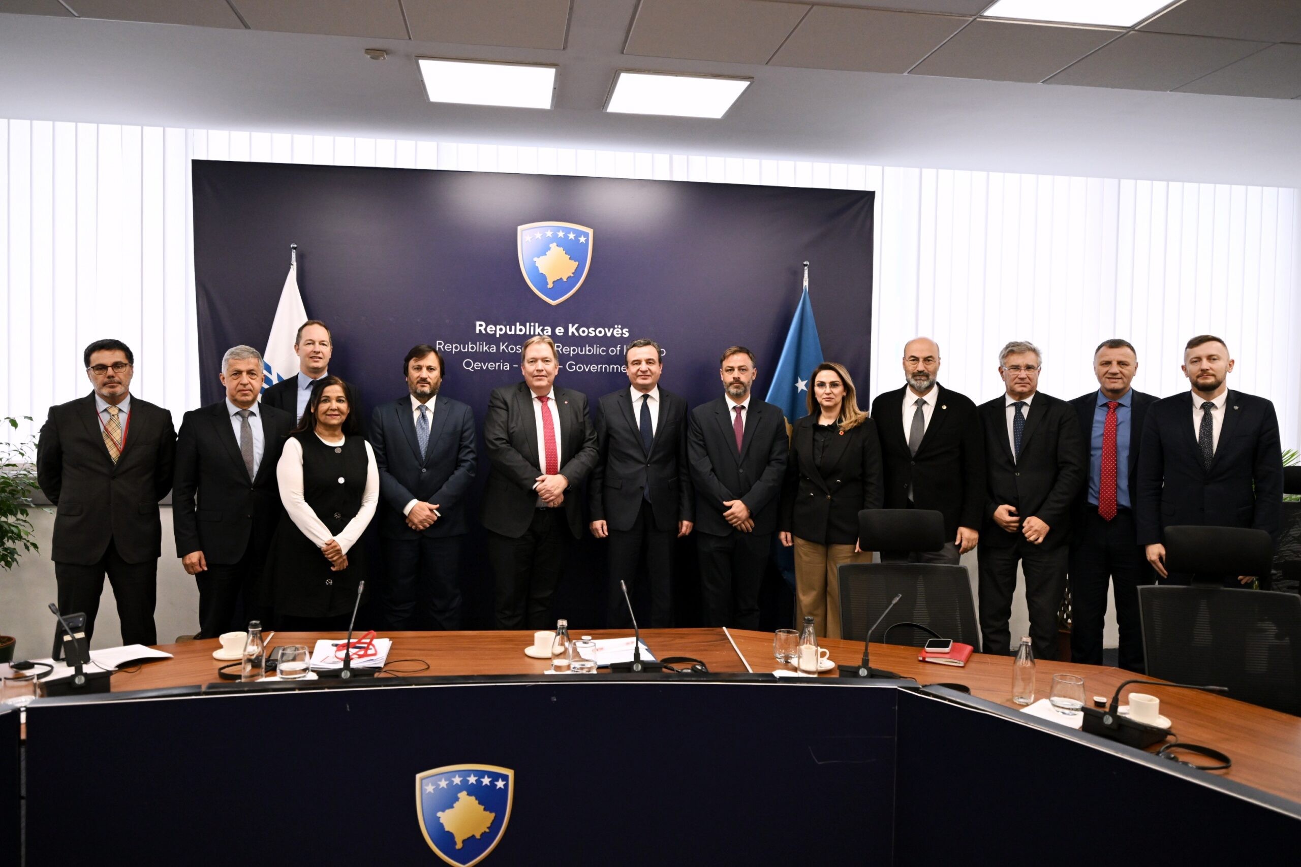 Kosova synon NATO-si objektiv kyç, Kurti takon delegacionin e Asamblesë Parlamentare