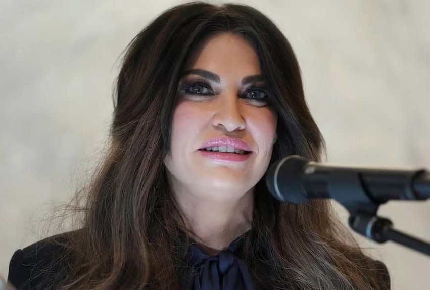Kimberly Guilfoyle paralajmëron përfundimin e misionit diplomatik në Greqi, hedh poshtë akuzat për keqpërdorim