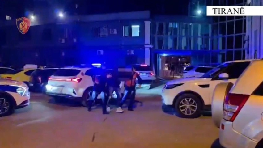 Goditje bizneseve të paligjshme të basteve pranë shkollave në Tiranë: 8 të prangosur