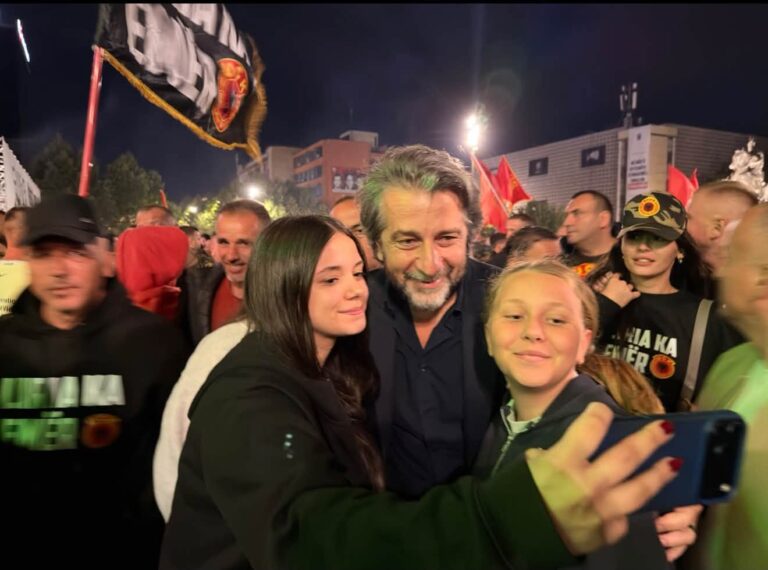 Protestat kundër dënimit të ish-krerëve të UÇK-së, Rama: Mbrëmë krejt gjeneratat bashkë për drejtësi