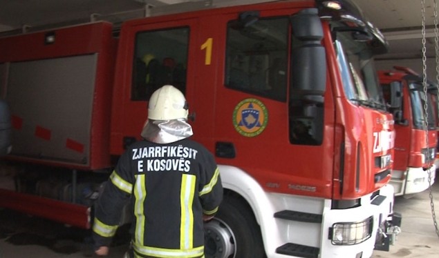 Kreu i Zjarrfikësve: Flakët shkatërruese në Fushë Kosovë, ndër më masivet e dhjetëvjeçarit të fundit