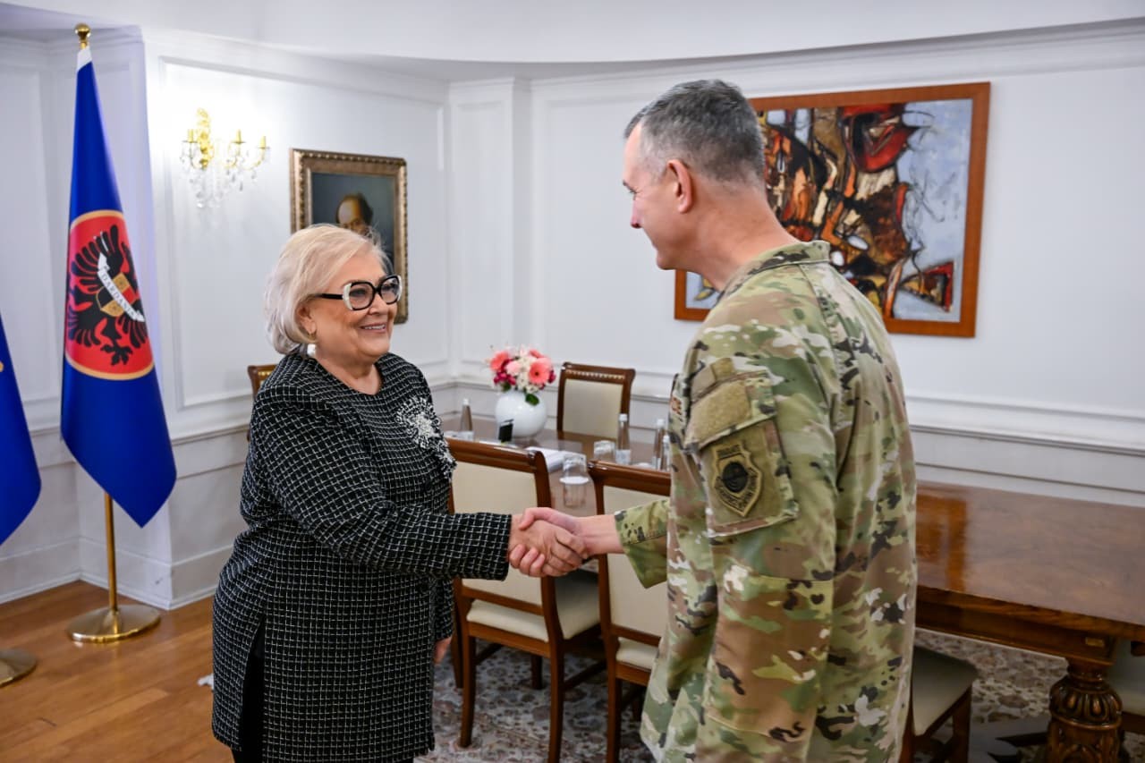 Presidentja Shiroka Pula takon gjeneralin Alexus G. Grynkewich: Rëndësia e sigurisë dhe partneritetit me NATO-n