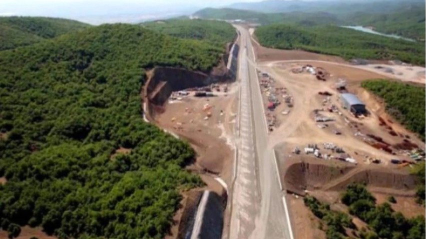 243 milionë euro për autostradat: Qeveria siguron fondet për Korridoret 8 dhe 10 pas mungesës së planifikimit fillestar