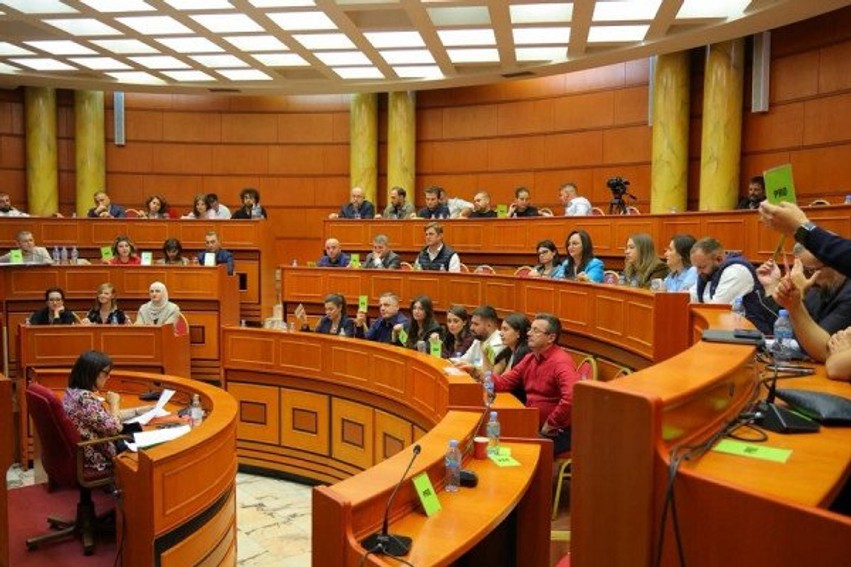 Kryeqyteti zyrtarizon vendimin: Hashim Thaçi, Kadri Veseli, Jakup Krasniqi dhe Rexhep Selimi bëhen 'Qytetarë Nderi' të Tiranës