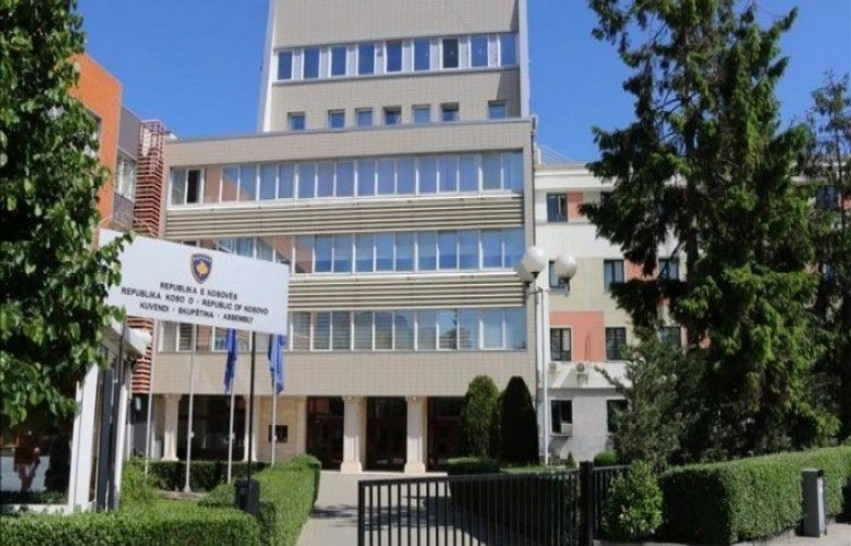 Pas verdiktit të Kushtetueses: Kryesia e Kuvendit mblidhet sot për herë të parë